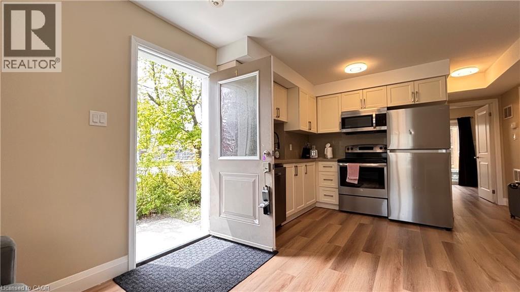 122 COURTLAND Avenue E Unit# 1 thumbnail 2