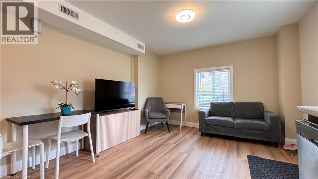 122 COURTLAND Avenue E Unit# 1 thumbnail 4