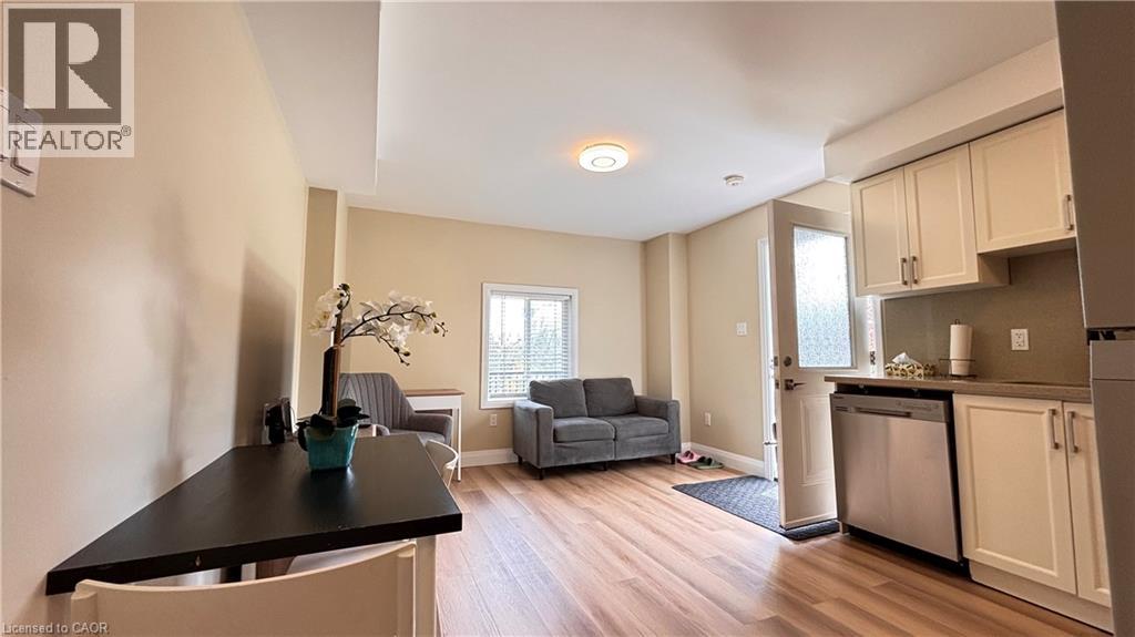 122 COURTLAND Avenue E Unit# 1 thumbnail 6