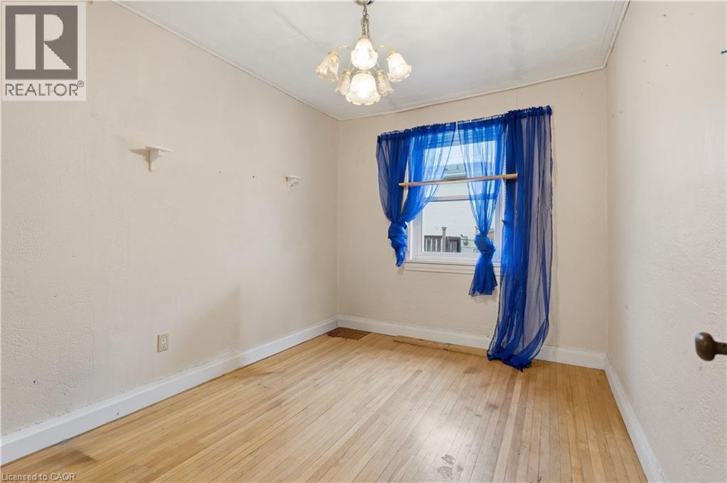 609 GUELPH Street thumbnail 10