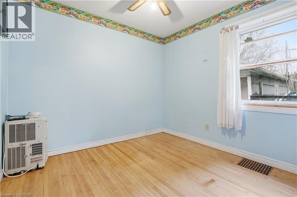 609 GUELPH Street thumbnail 13