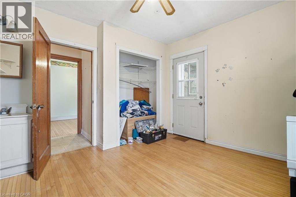 609 GUELPH Street thumbnail 16