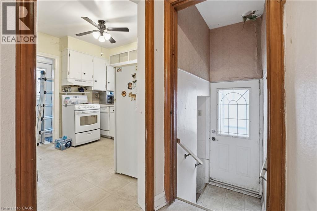 609 GUELPH Street thumbnail 17