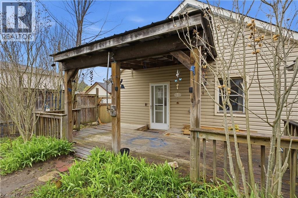 609 GUELPH Street thumbnail 27