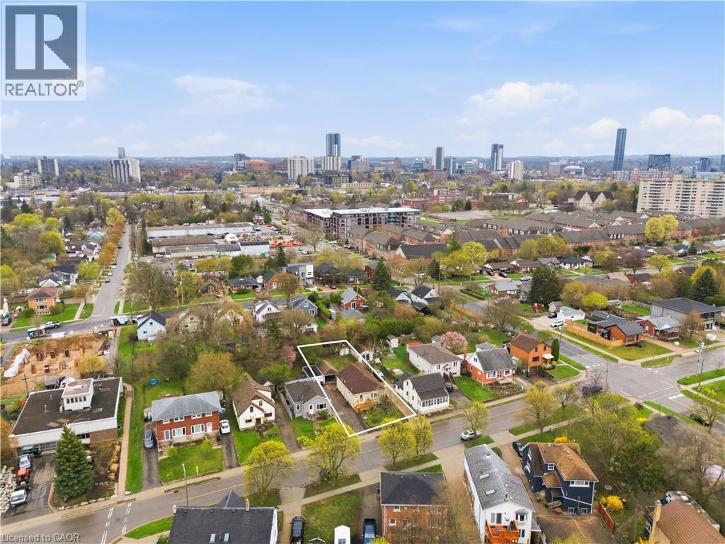 609 GUELPH Street thumbnail 31