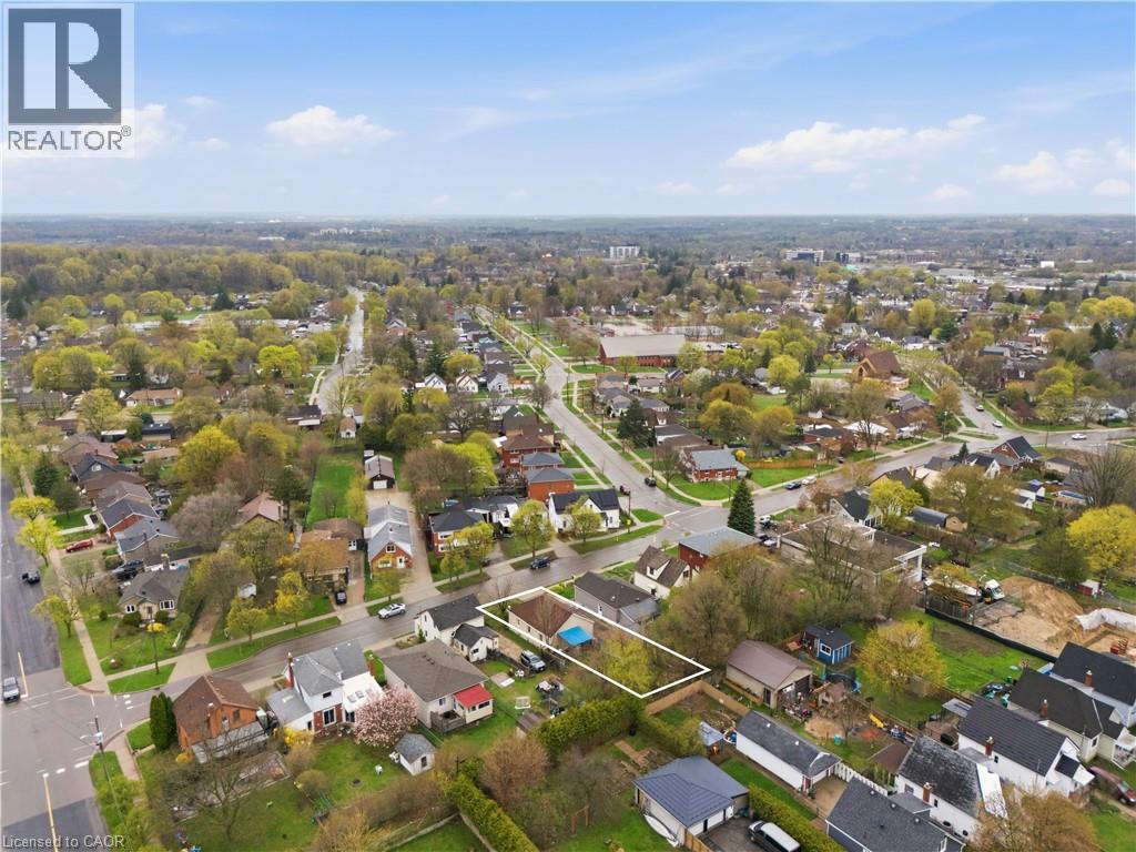 609 GUELPH Street thumbnail 33