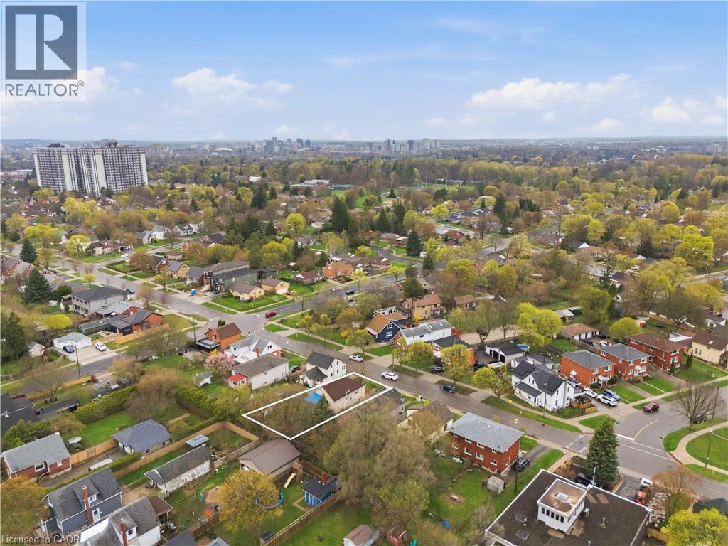 609 GUELPH Street thumbnail 34