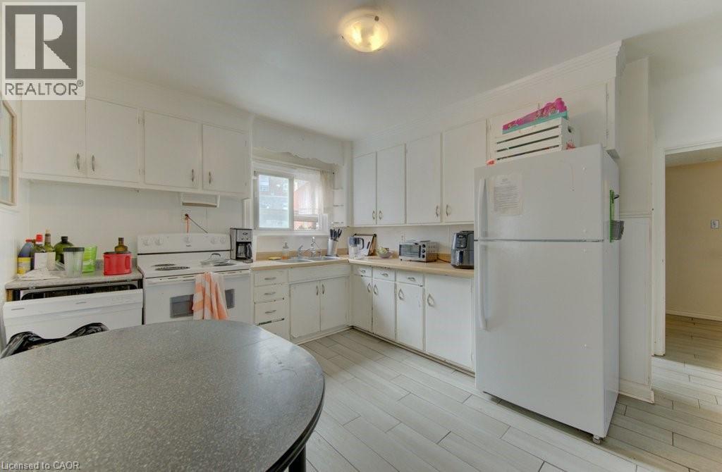 8 MARSHALL Street thumbnail 5
