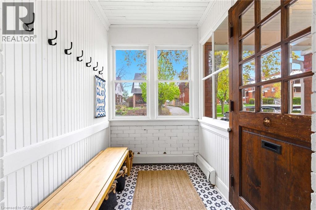 36 LOUISA Street thumbnail 4
