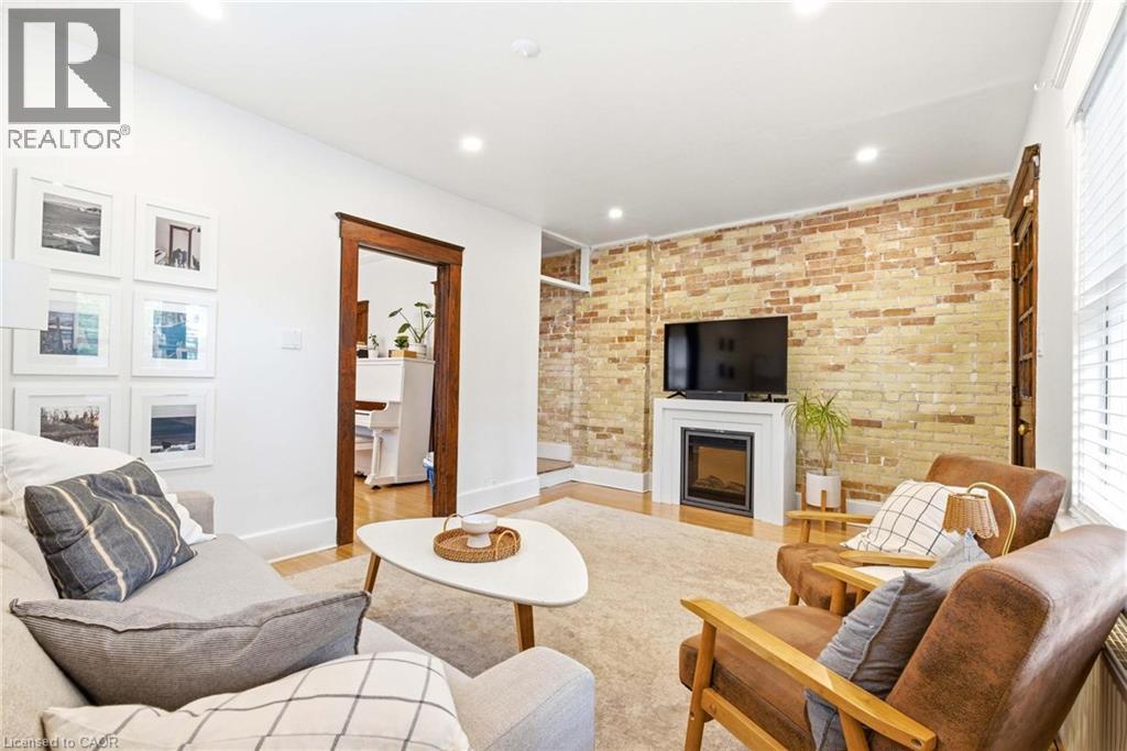 36 LOUISA Street thumbnail 8