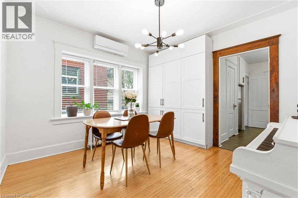 36 LOUISA Street thumbnail 9