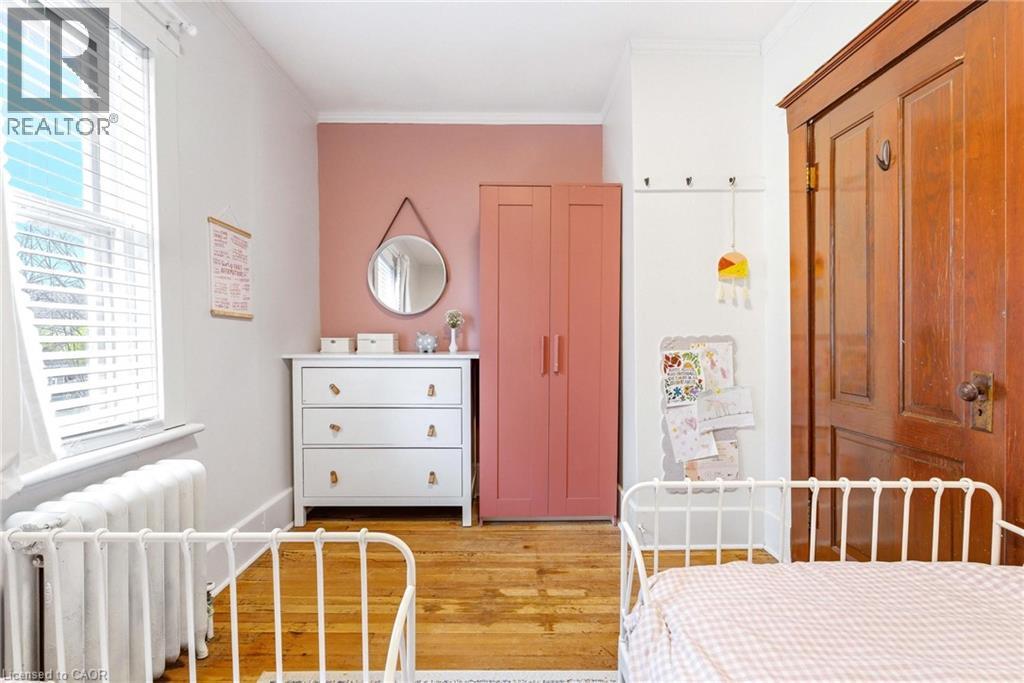 36 LOUISA Street thumbnail 19
