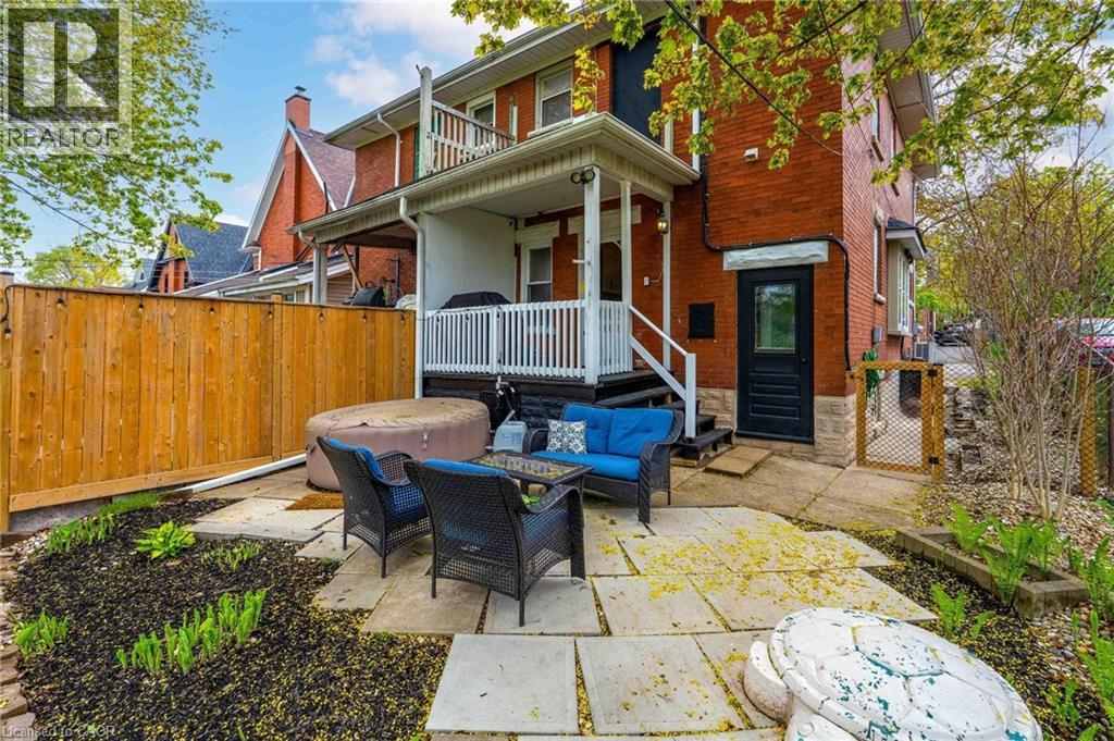 36 LOUISA Street thumbnail 33