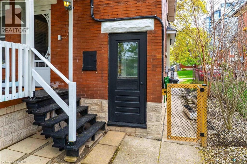 36 LOUISA Street thumbnail 34