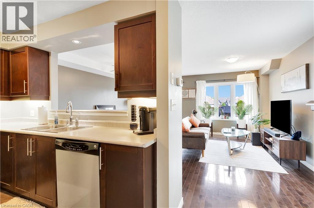 935 ZELLER Crescent thumbnail 12