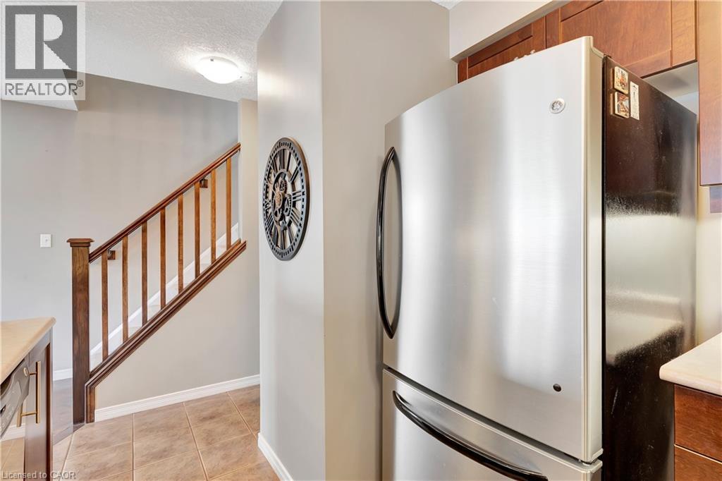 935 ZELLER Crescent thumbnail 14
