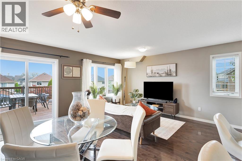 935 ZELLER Crescent thumbnail 17
