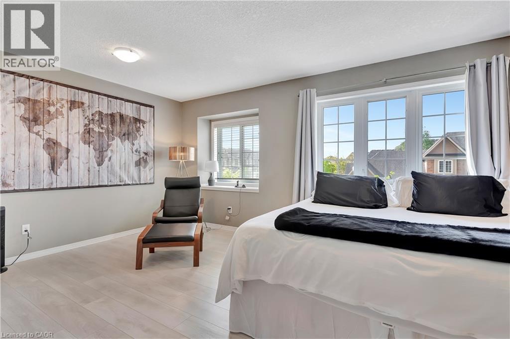 935 ZELLER Crescent thumbnail 23