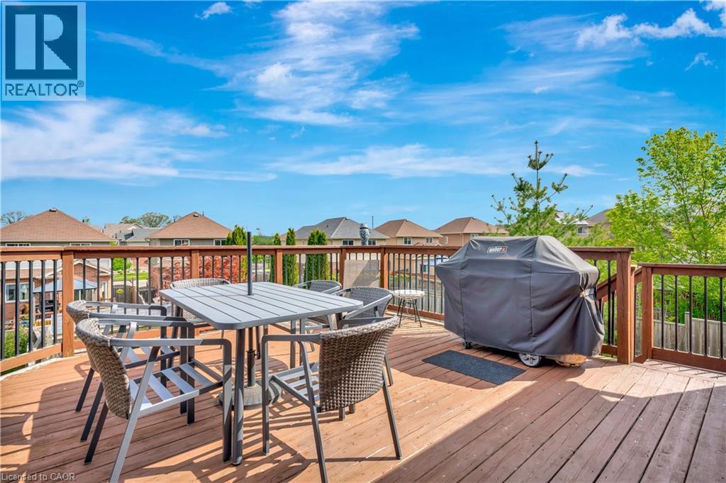 935 ZELLER Crescent thumbnail 38