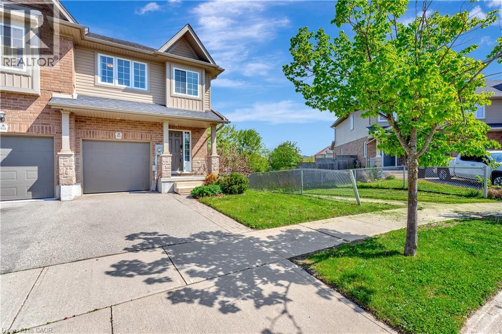 935 ZELLER Crescent thumbnail 4