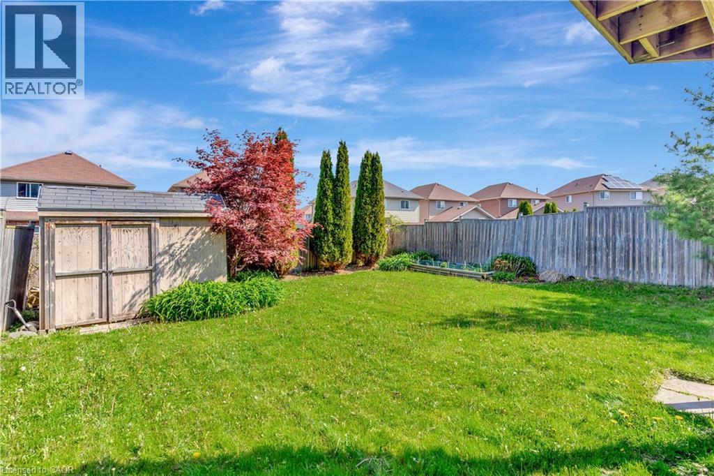 935 ZELLER Crescent thumbnail 44
