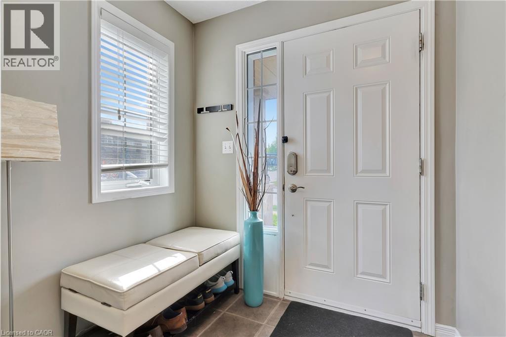 935 ZELLER Crescent thumbnail 5
