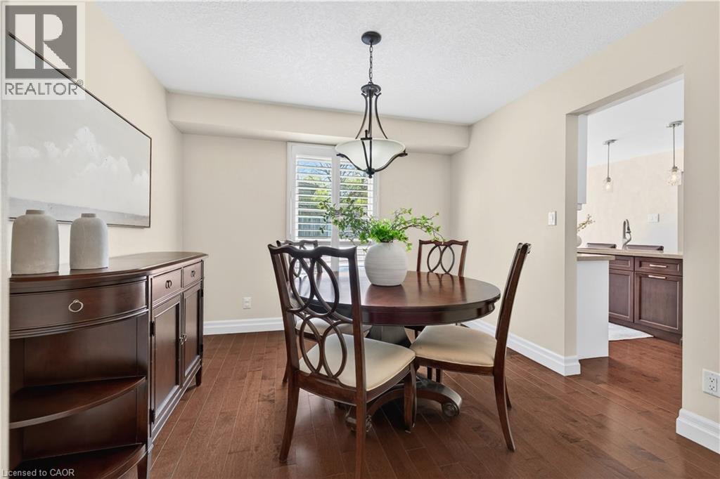 108 OLD FOREST Crescent thumbnail 12