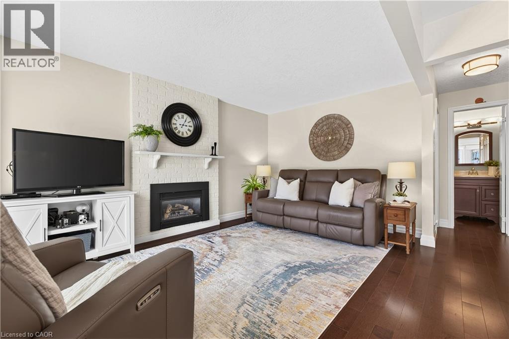 108 OLD FOREST Crescent thumbnail 20