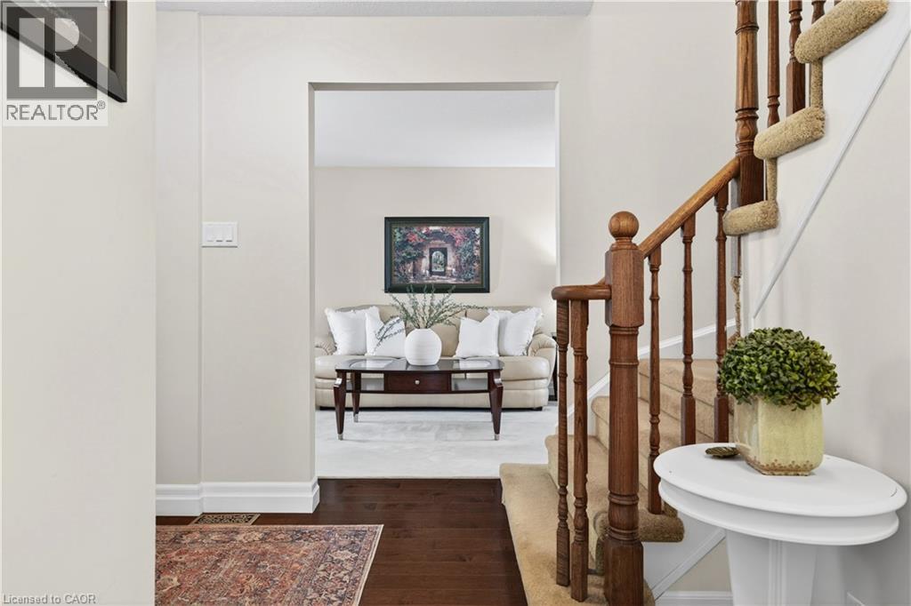 108 OLD FOREST Crescent thumbnail 25