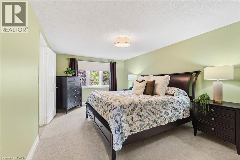 108 OLD FOREST Crescent thumbnail 27