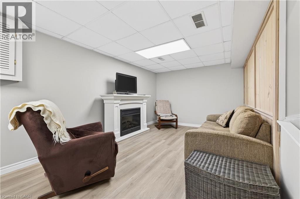 108 OLD FOREST Crescent thumbnail 37
