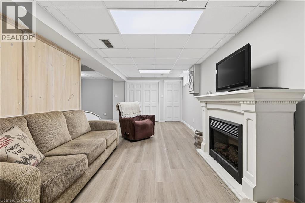 108 OLD FOREST Crescent thumbnail 38