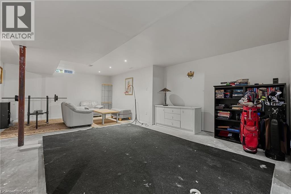 444 BURNETT Avenue thumbnail 34