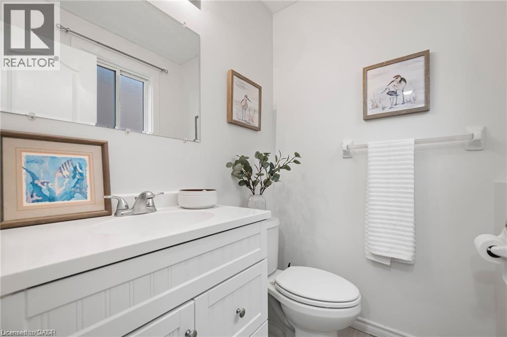 444 BURNETT Avenue thumbnail 21
