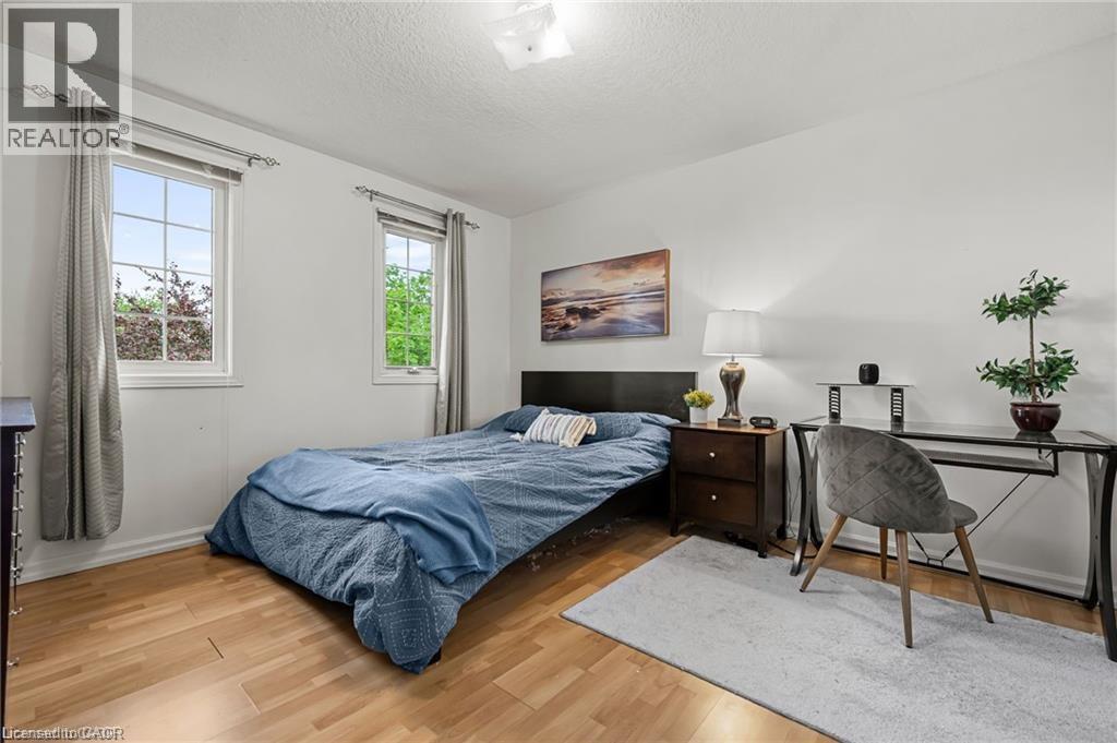 444 BURNETT Avenue thumbnail 28