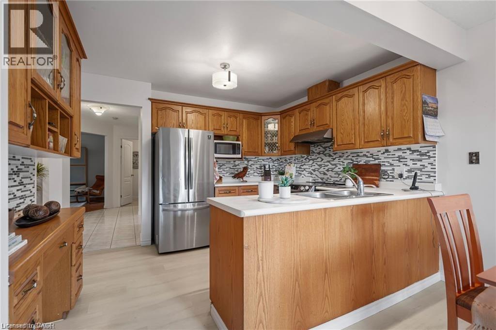 444 BURNETT Avenue thumbnail 10