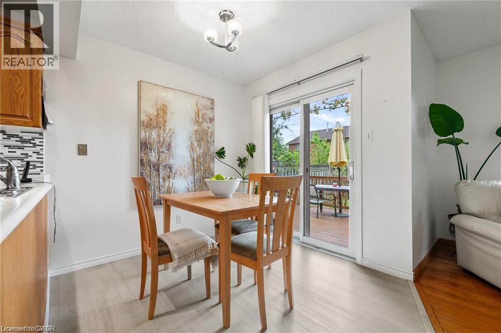 444 BURNETT Avenue thumbnail 13
