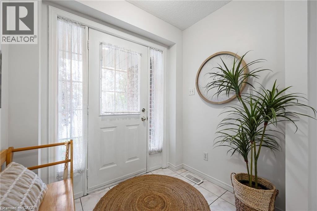 444 BURNETT Avenue thumbnail 5