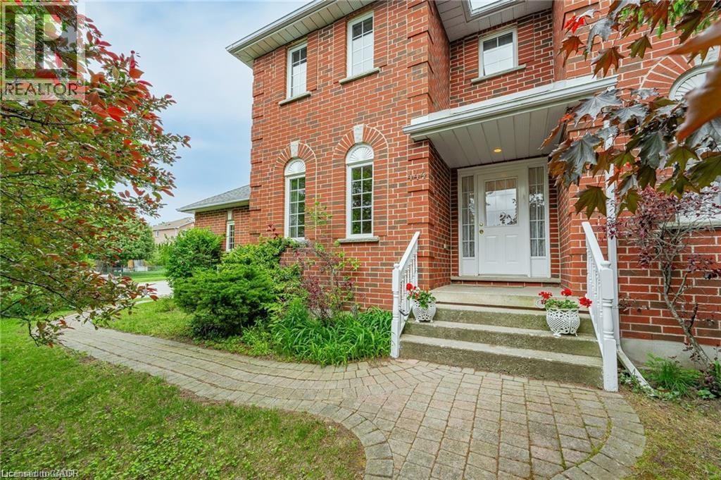 444 BURNETT Avenue thumbnail 2