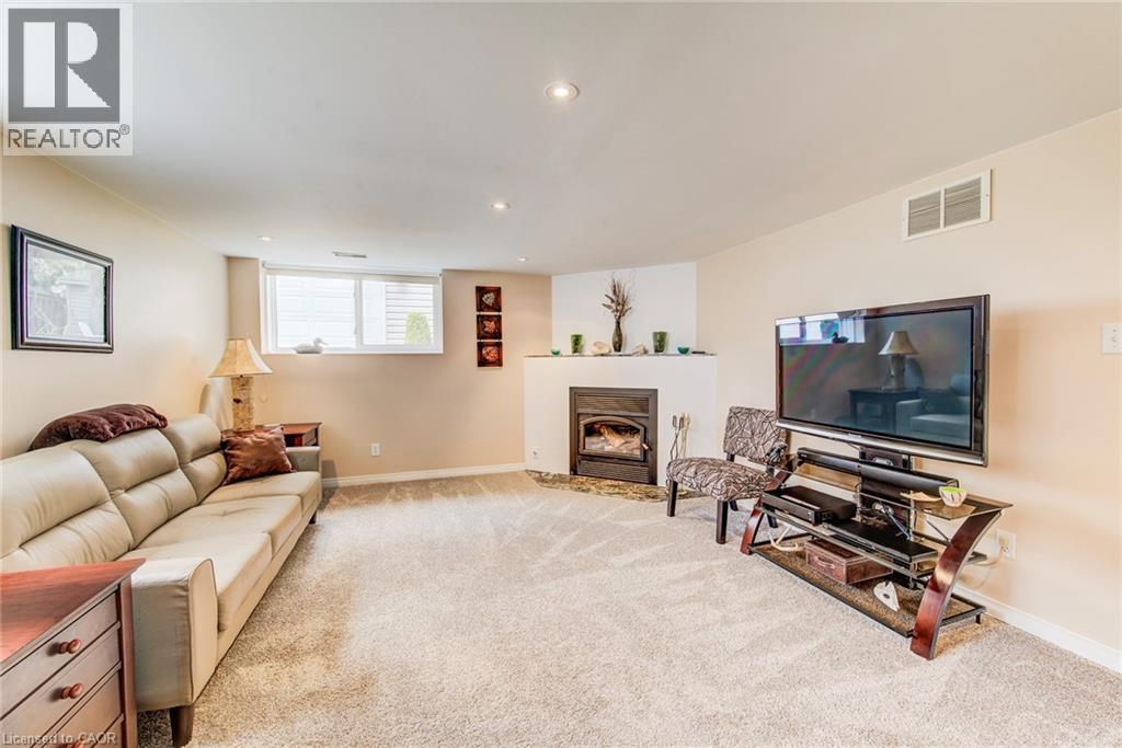 18 QUEENSTON Crescent thumbnail 27
