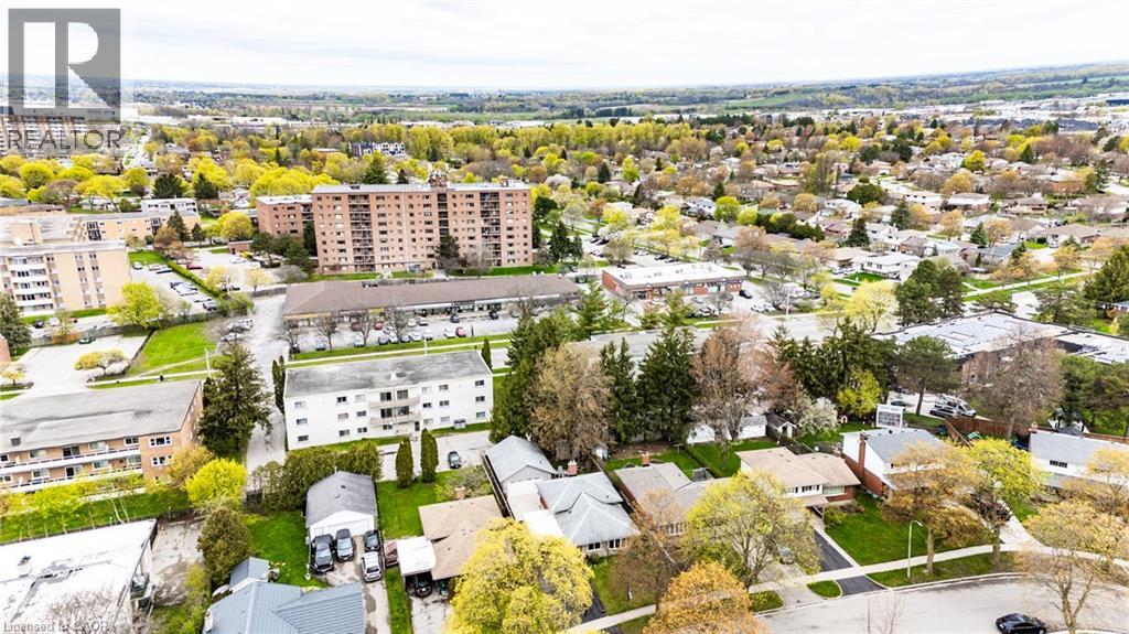 18 QUEENSTON Crescent thumbnail 39