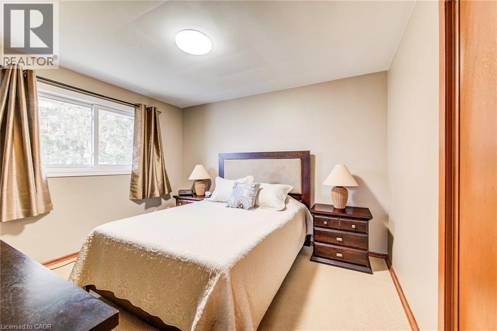 18 QUEENSTON Crescent thumbnail 22