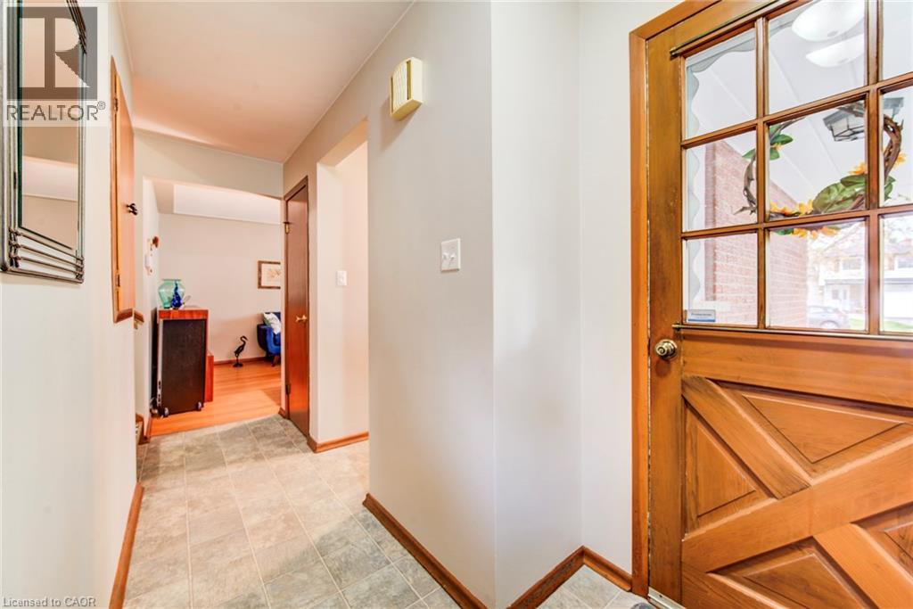 18 QUEENSTON Crescent thumbnail 11