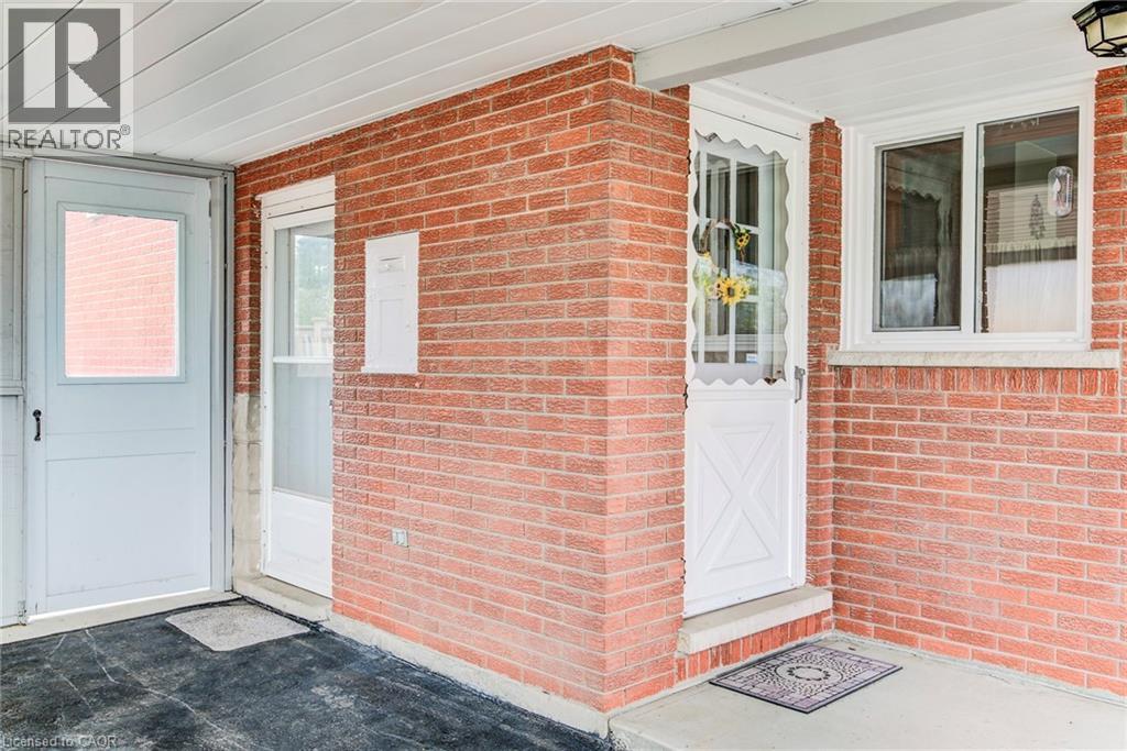18 QUEENSTON Crescent thumbnail 37