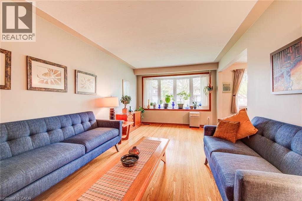 18 QUEENSTON Crescent thumbnail 19