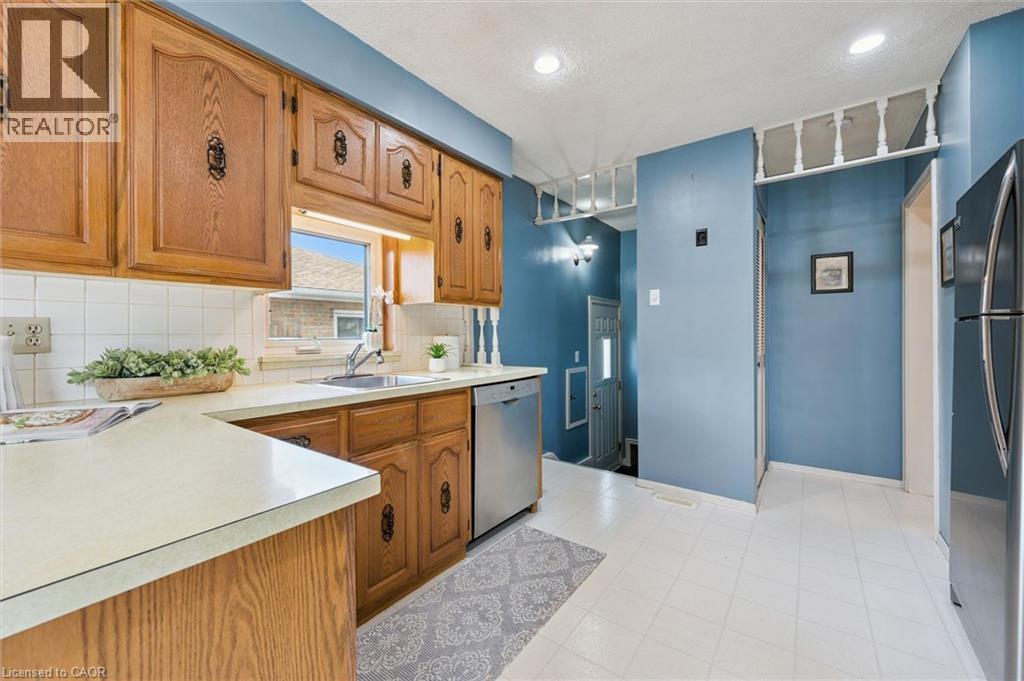 441 HIGHLAND Road E thumbnail 14