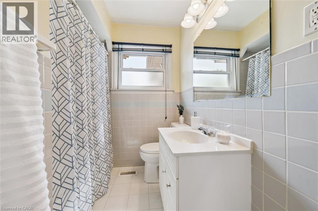 441 HIGHLAND Road E thumbnail 9