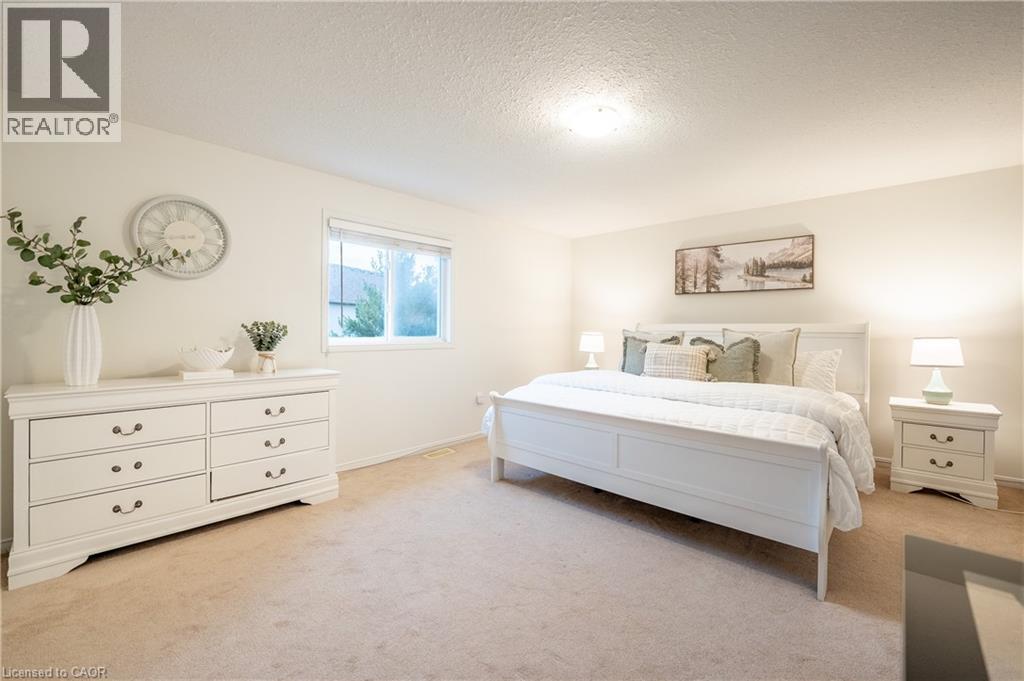 30 FALLOWFIELD Drive thumbnail 24
