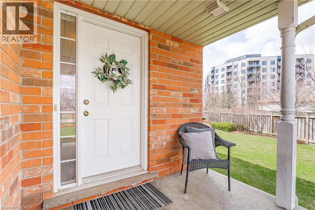 30 FALLOWFIELD Drive thumbnail 4