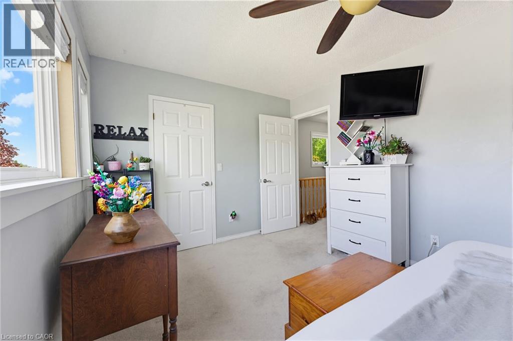 219 INGLIS Street thumbnail 18
